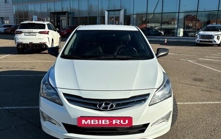 Hyundai Solaris II рестайлинг, 2014 год, 870 000 рублей, 2 фотография