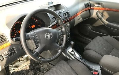 Toyota Avensis III рестайлинг, 2004 год, 780 000 рублей, 1 фотография