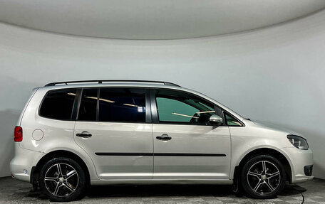 Volkswagen Touran III, 2011 год, 952 000 рублей, 4 фотография