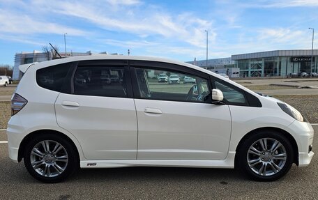 Honda Fit III, 2010 год, 1 350 000 рублей, 6 фотография