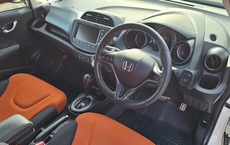 Honda Fit III, 2010 год, 1 350 000 рублей, 9 фотография