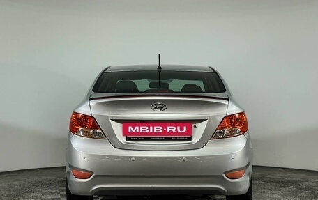 Hyundai Solaris II рестайлинг, 2012 год, 6 фотография