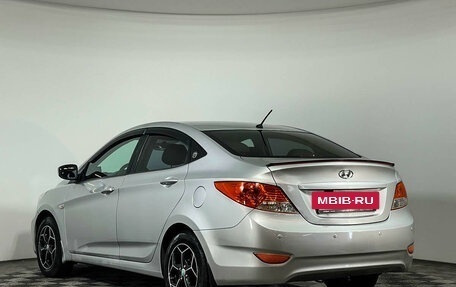 Hyundai Solaris II рестайлинг, 2012 год, 7 фотография