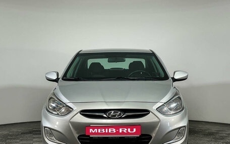 Hyundai Solaris II рестайлинг, 2012 год, 2 фотография