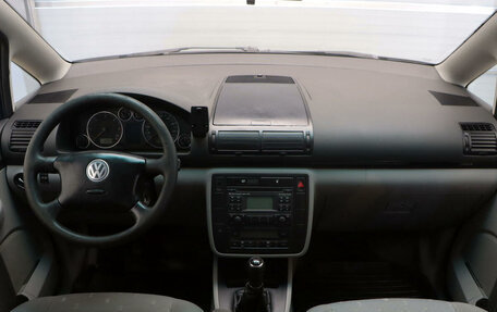 Volkswagen Sharan I рестайлинг, 2004 год, 9 фотография