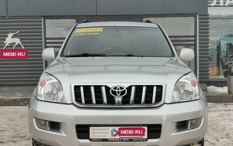 Toyota Land Cruiser Prado 120 рестайлинг, 2005 год, 2 250 000 рублей, 2 фотография