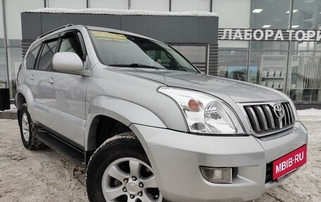 Toyota Land Cruiser Prado 120 рестайлинг, 2005 год, 2 250 000 рублей, 3 фотография