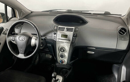 Toyota Yaris III рестайлинг, 2007 год, 9 фотография