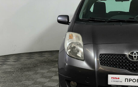 Toyota Yaris III рестайлинг, 2007 год, 14 фотография