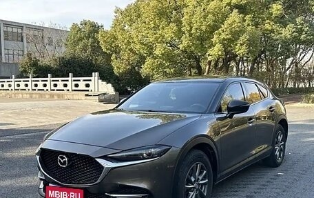 Mazda CX-4, 2021 год, 2 100 000 рублей, 3 фотография