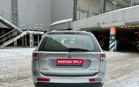 Mitsubishi Outlander III рестайлинг 3, 2012 год, 1 030 000 рублей, 4 фотография