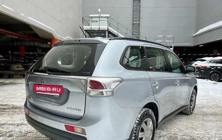 Mitsubishi Outlander III рестайлинг 3, 2012 год, 1 030 000 рублей, 3 фотография