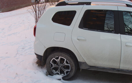 Renault Duster, 2022 год, 2 800 000 рублей, 4 фотография