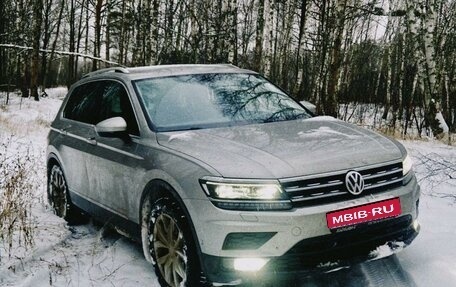 Volkswagen Tiguan II, 2018 год, 3 560 000 рублей, 1 фотография