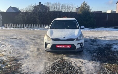 KIA Rio IV, 2018 год, 870 000 рублей, 1 фотография