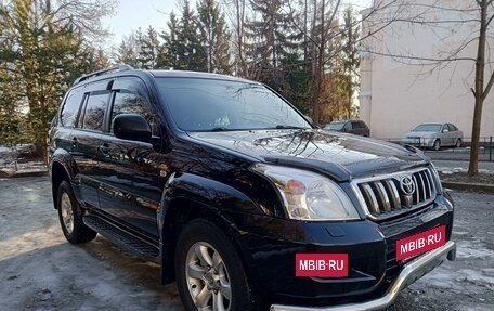 Toyota Land Cruiser Prado 120 рестайлинг, 2005 год, 2 550 000 рублей, 13 фотография