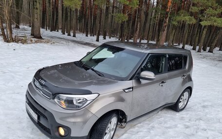 KIA Soul II рестайлинг, 2018 год, 1 675 000 рублей, 3 фотография