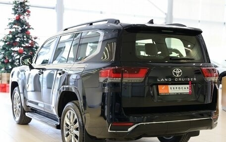 Toyota Land Cruiser, 2024 год, 15 990 000 рублей, 7 фотография