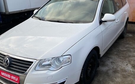 Volkswagen Passat B6, 2010 год, 800 000 рублей, 3 фотография