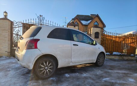 Toyota Yaris III рестайлинг, 2008 год, 550 000 рублей, 5 фотография