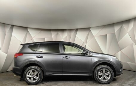 Toyota RAV4, 2015 год, 2 247 000 рублей, 6 фотография