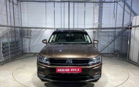 Volkswagen Tiguan II, 2020 год, 2 199 000 рублей, 2 фотография