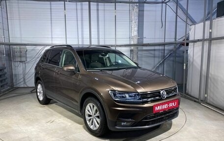 Volkswagen Tiguan II, 2020 год, 2 199 000 рублей, 3 фотография