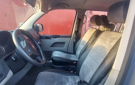 Volkswagen Caravelle T5, 2011 год, 2 400 000 рублей, 8 фотография