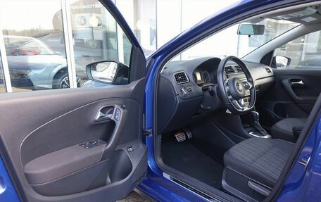 Volkswagen Polo VI (EU Market), 2018 год, 1 490 000 рублей, 6 фотография