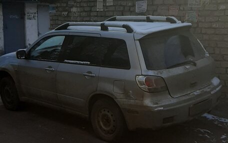 Mitsubishi Outlander III рестайлинг 3, 2003 год, 524 000 рублей, 3 фотография