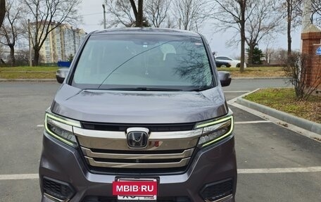 Honda Stepwgn IV, 2018 год, 2 450 000 рублей, 13 фотография