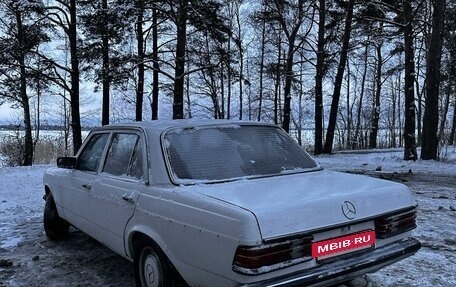 Mercedes-Benz W123, 1977 год, 380 000 рублей, 6 фотография