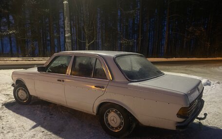 Mercedes-Benz W123, 1977 год, 380 000 рублей, 15 фотография