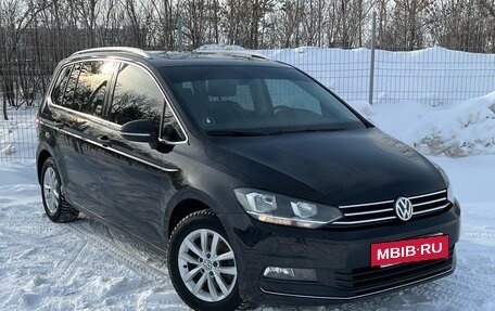 Volkswagen Touran III, 2019 год, 2 150 000 рублей, 3 фотография