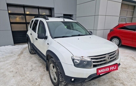 Renault Duster I рестайлинг, 2014 год, 929 000 рублей, 2 фотография