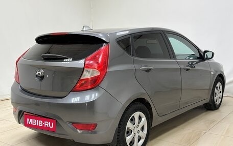 Hyundai Solaris II рестайлинг, 2011 год, 594 000 рублей, 6 фотография