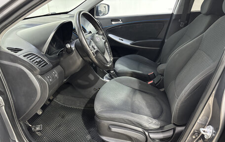 Hyundai Solaris II рестайлинг, 2011 год, 594 000 рублей, 9 фотография