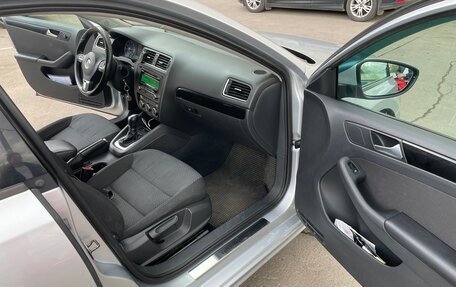 Volkswagen Jetta VI, 2012 год, 999 999 рублей, 11 фотография