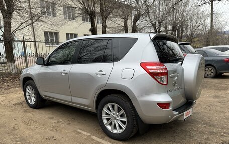 Toyota RAV4, 2011 год, 1 990 000 рублей, 4 фотография