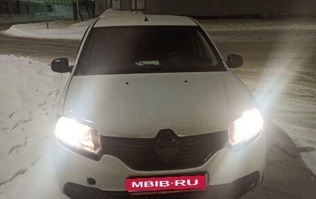 Renault Logan II, 2016 год, 380 000 рублей, 1 фотография