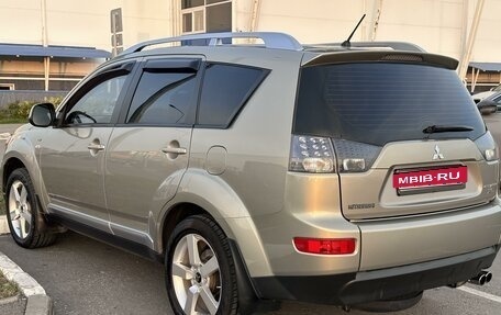 Mitsubishi Outlander III рестайлинг 3, 2008 год, 1 700 000 рублей, 5 фотография