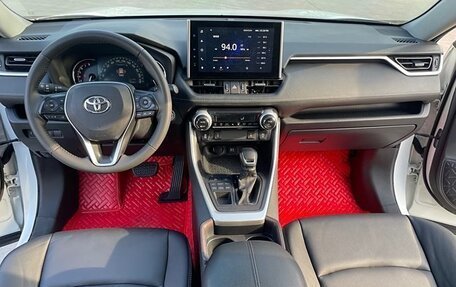 Toyota RAV4, 2022 год, 2 900 333 рублей, 11 фотография