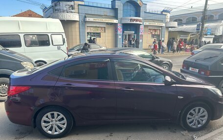 Hyundai Solaris II рестайлинг, 2011 год, 810 000 рублей, 3 фотография