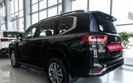 Toyota Land Cruiser, 2023 год, 15 890 000 рублей, 7 фотография