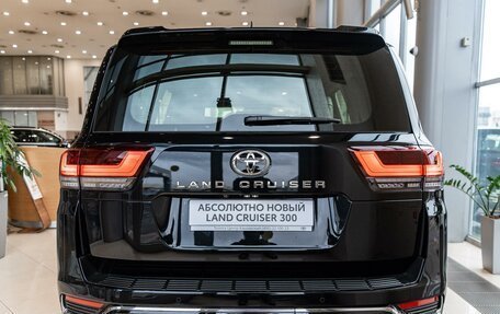 Toyota Land Cruiser, 2023 год, 15 890 000 рублей, 35 фотография