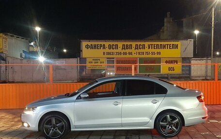 Volkswagen Jetta VI, 2011 год, 1 149 000 рублей, 7 фотография