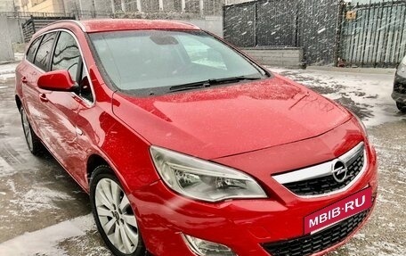 Opel Astra J, 2011 год, 895 000 рублей, 2 фотография