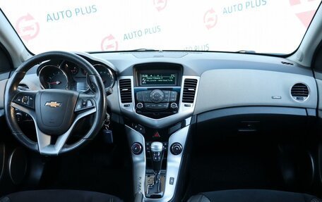 Chevrolet Cruze II, 2011 год, 869 000 рублей, 10 фотография