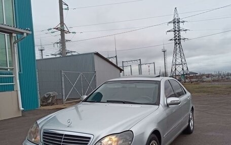 Mercedes-Benz S-Класс, 2002 год, 550 000 рублей, 1 фотография