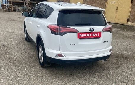 Toyota RAV4, 2017 год, 2 400 000 рублей, 15 фотография